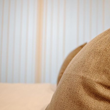 Central & Spacious, Sleeps 8, Perfect For Groups 利兹 外观 照片
