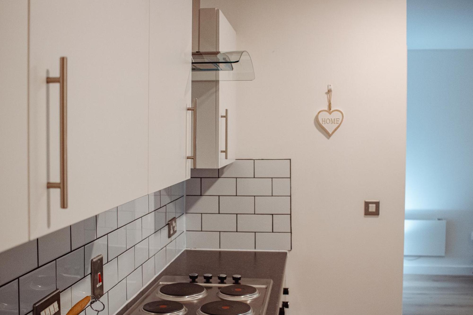 Central & Spacious, Sleeps 8, Perfect For Groups 利兹 外观 照片