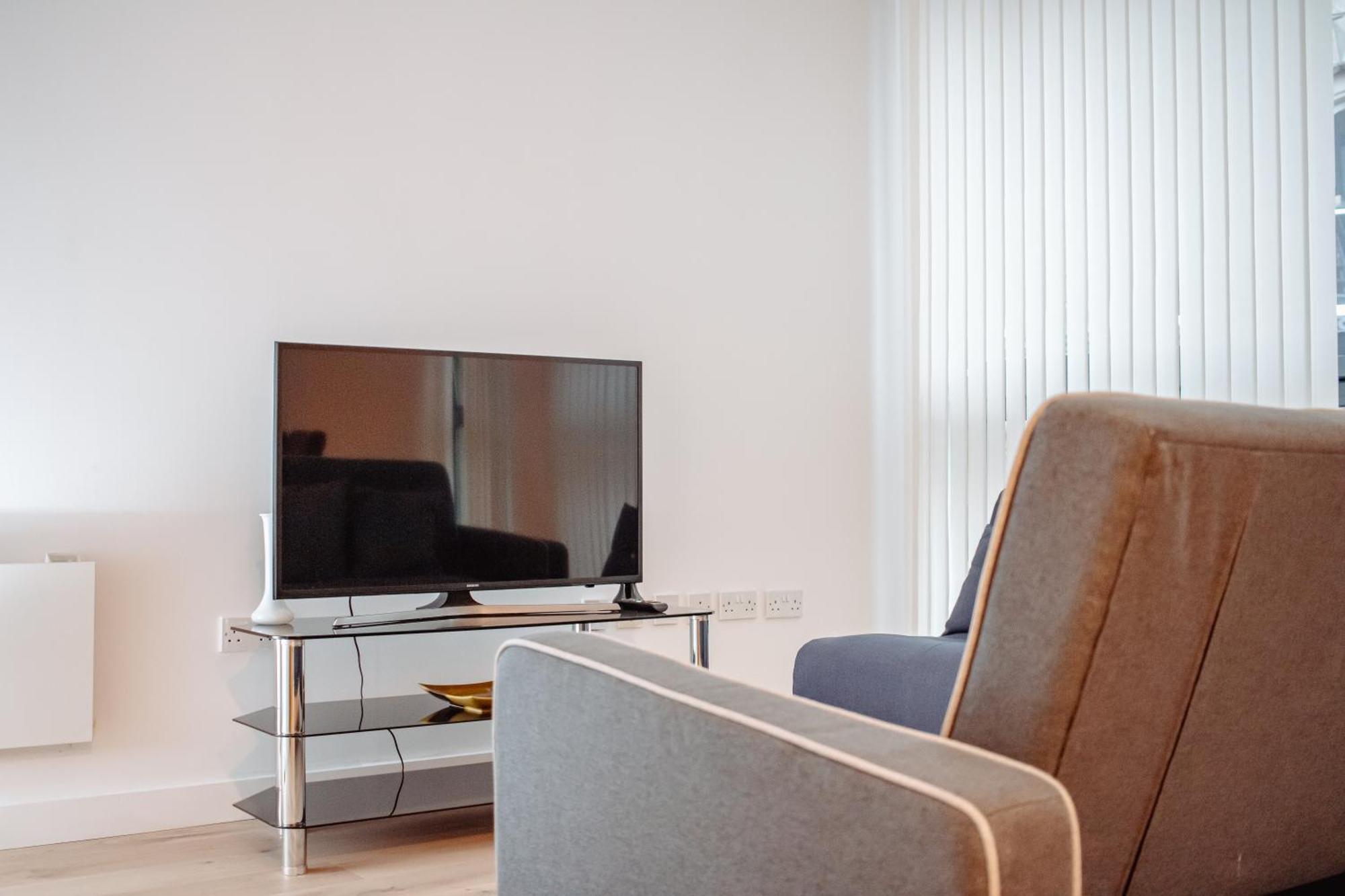Central & Spacious, Sleeps 8, Perfect For Groups 利兹 外观 照片