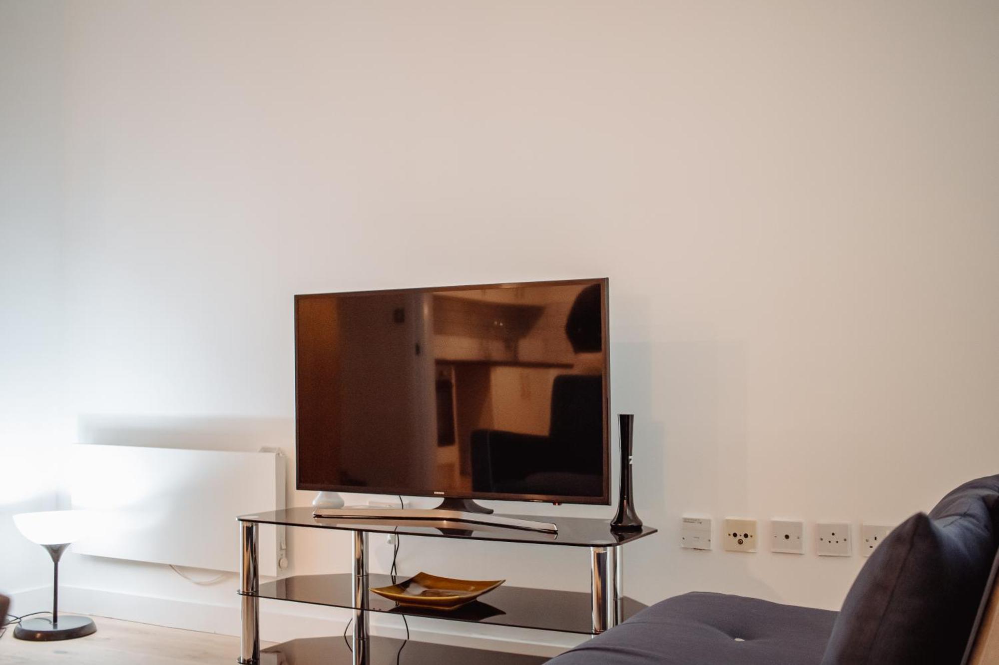 Central & Spacious, Sleeps 8, Perfect For Groups 利兹 外观 照片