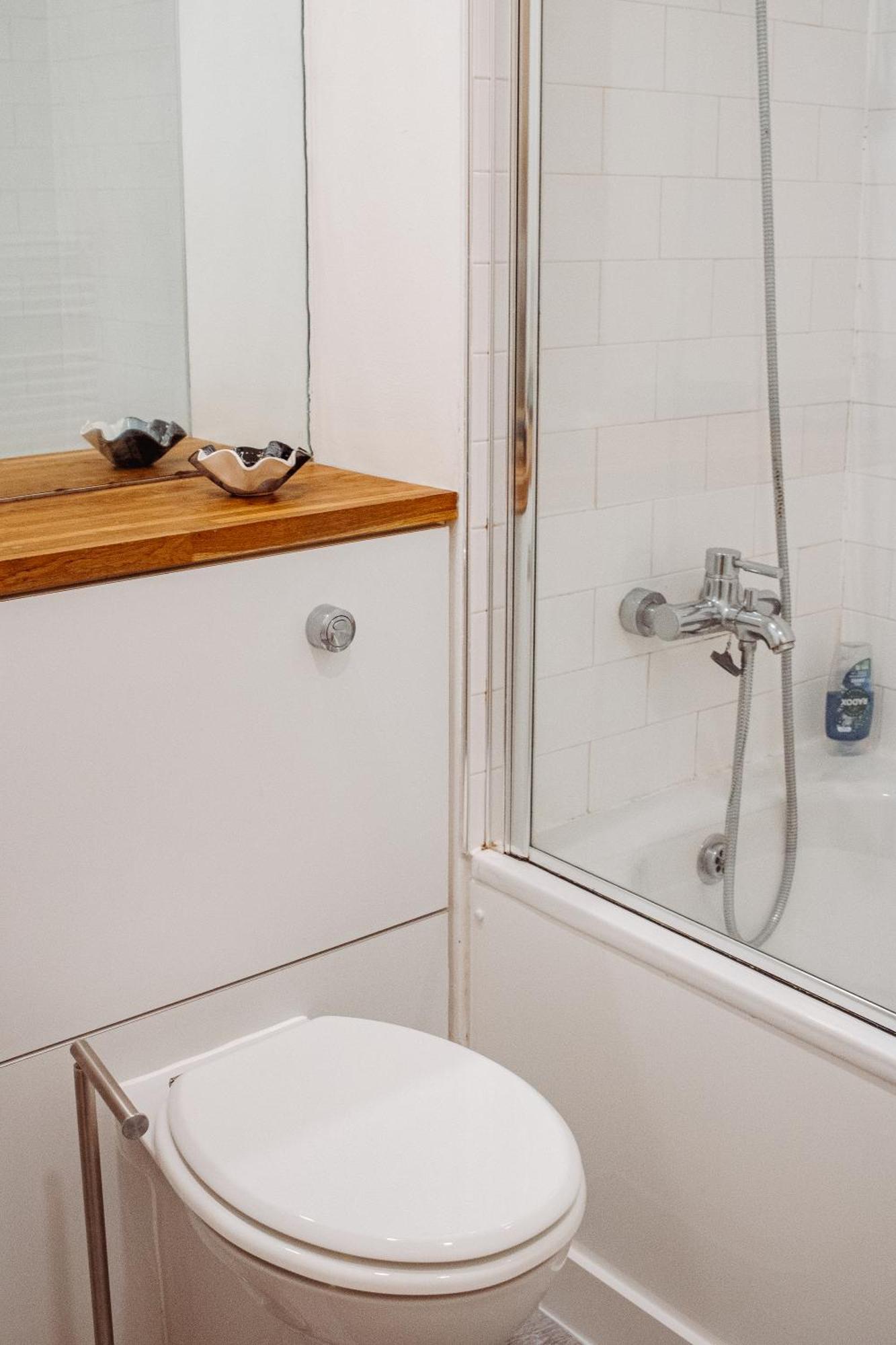 Central & Spacious, Sleeps 8, Perfect For Groups 利兹 外观 照片