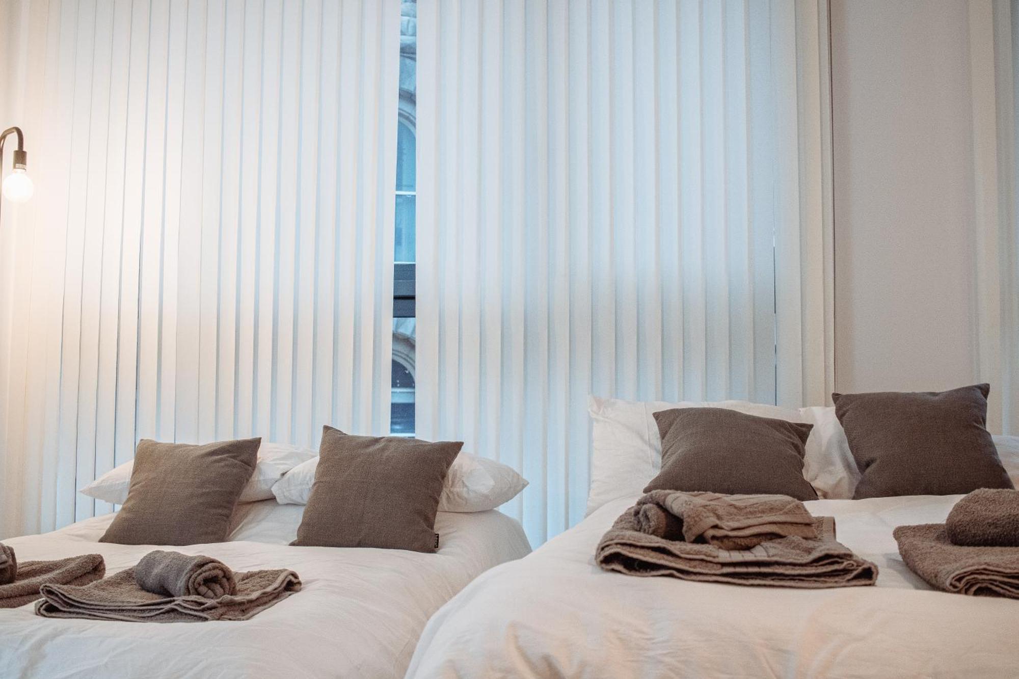 Central & Spacious, Sleeps 8, Perfect For Groups 利兹 外观 照片
