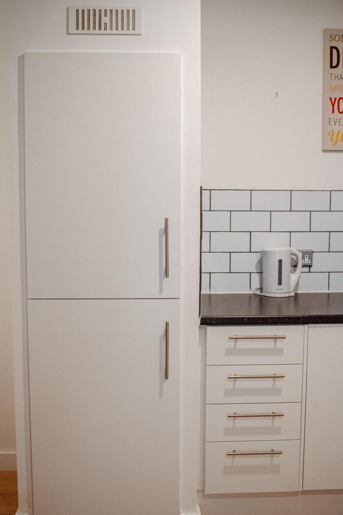 Central & Spacious, Sleeps 8, Perfect For Groups 利兹 外观 照片